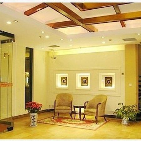 Baolong Homelike Hotel Luojing Branch Shanghai Exteriör bild
